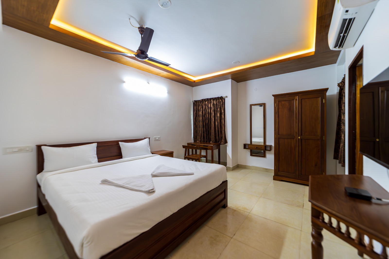 Deluxe Premium - Bonne Chance Heritage Residence 01